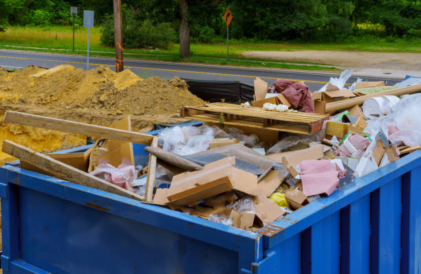 Best Yard Waste Removal  in Lakewood, OH